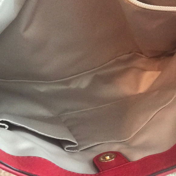 Authentic Coach Handbag - Picture 5 of 8